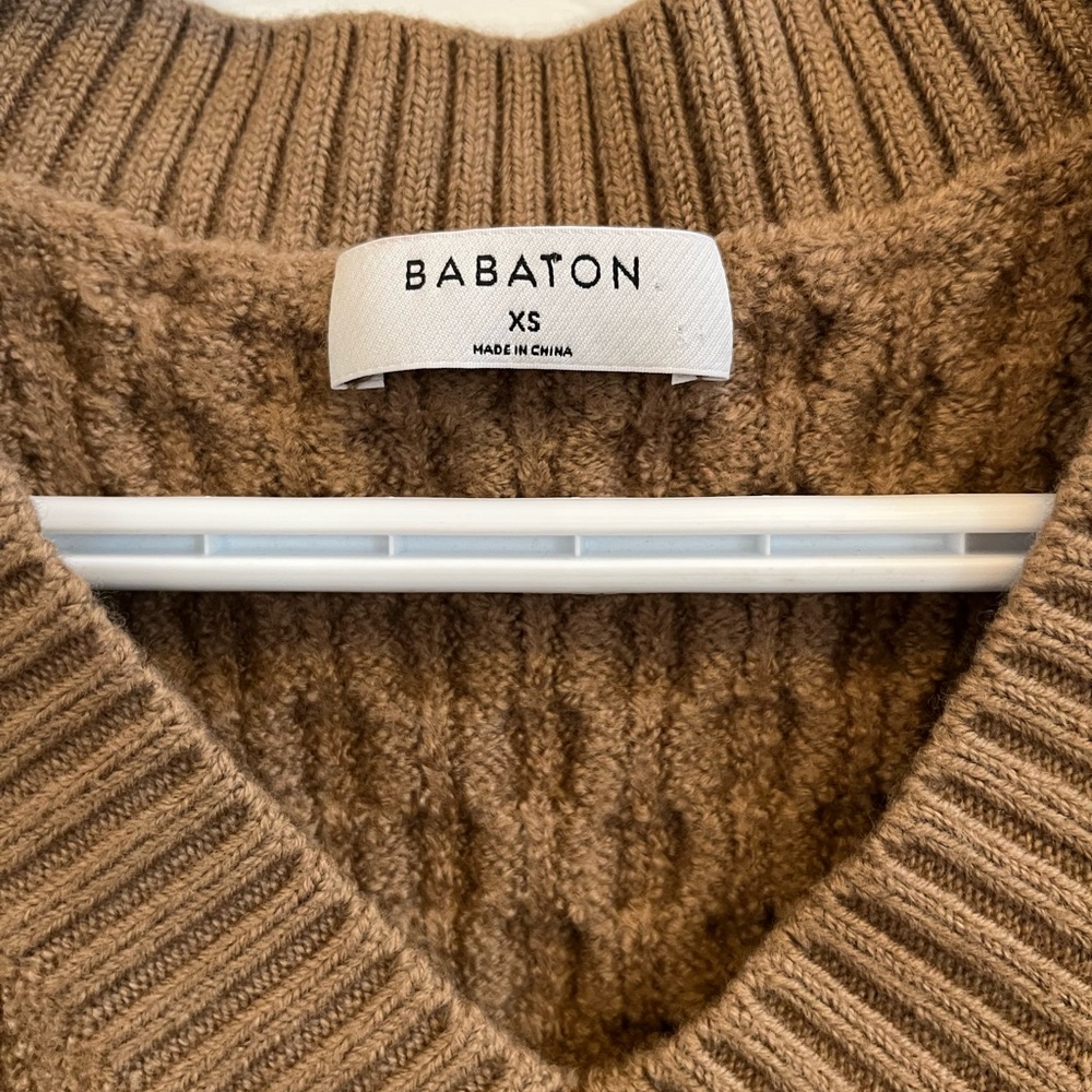 Aritzia Babaton Emporia Sweater Vest - Picture 3 of 4